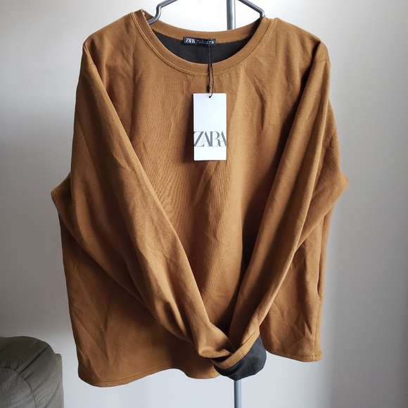 Zara Tops - NWT Zara Crewneck Sweatshirt